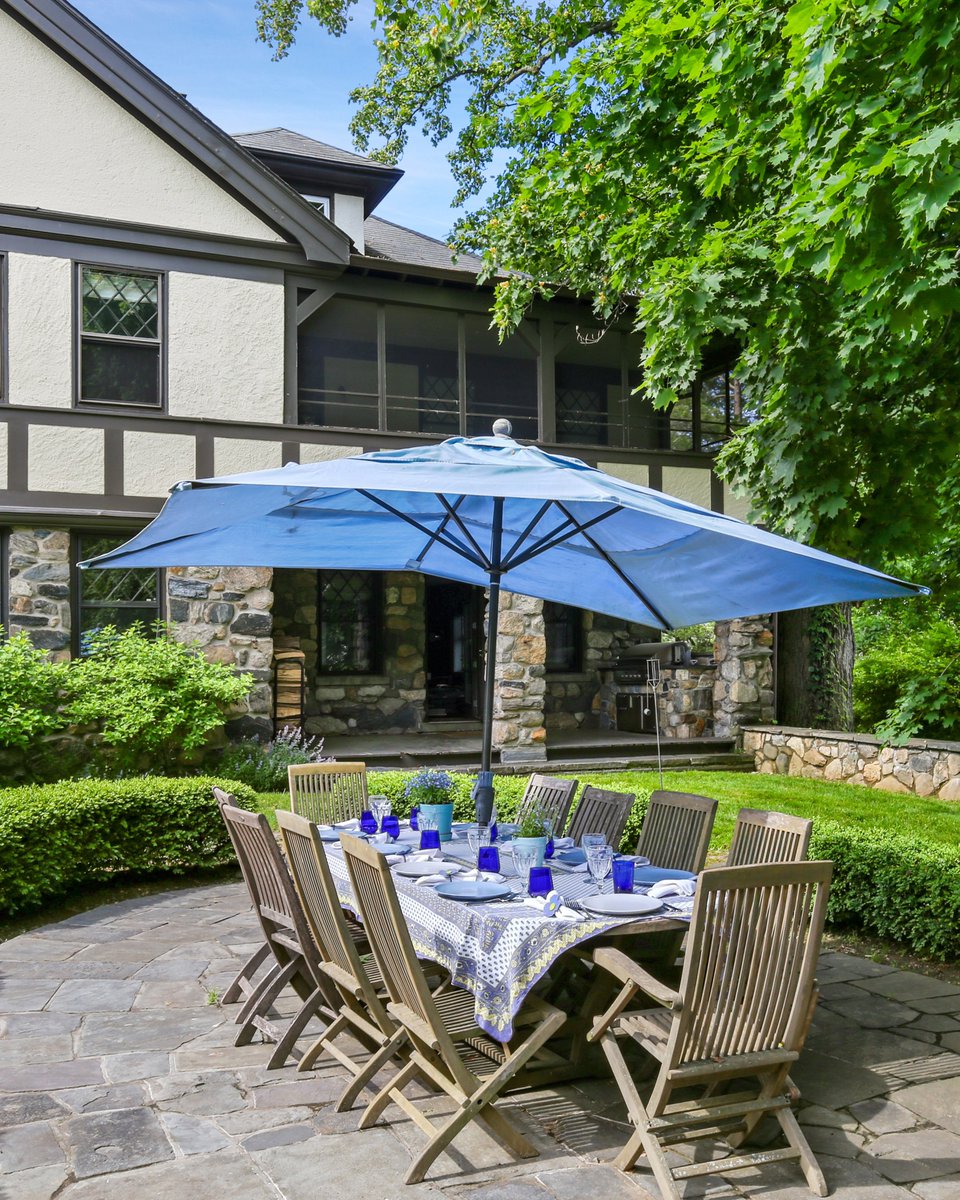WendyAlper's tweet photo. #JustListed Tucked at the end of a private, tree-lined lane, this one-of-a-kind 7-bed, 9-bath estate is officially on the market!

15 Sarosca Farm Lane, Purchase
7 bedrooms
7/2 bathrooms
Offered at $4,595,000 https://t.co/MgtGigi0N6