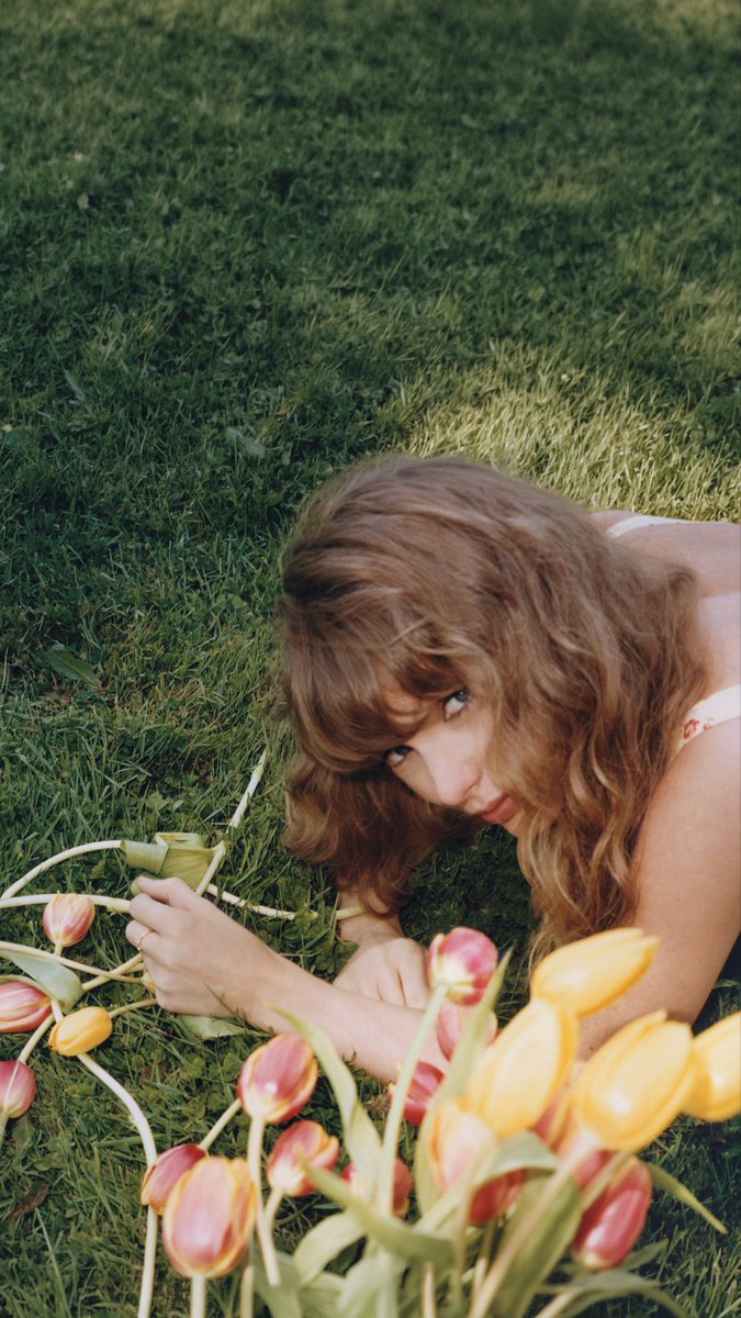 alias_a2's tweet photo. Taylor Swift wallpaper for you story - I knew it , I know you

#taylorswift #wallpaper https://t.co/4yxhrB36DE