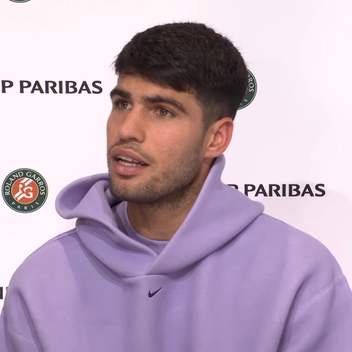 yysalcaraz's tweet photo. lilac hoodie on Carlos, you'll always be precious to me. 💜 https://t.co/x0pa2u4kBv