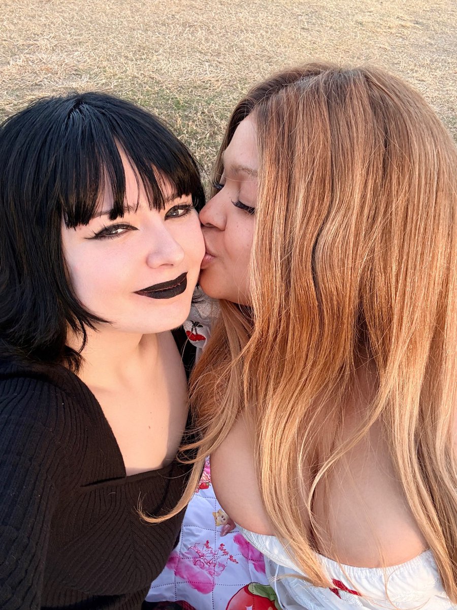 princessofpee's tweet photo. Happy Pride Month 🌈💕
To my girlfriend: thank you for making me feel loved, seen, and safe to be exactly who I am. I wouldn’t trade our little world for anything! @Diariesofababy 🥹💋 https://t.co/k4u0y9N5b3
