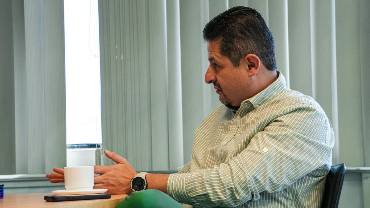 MIT_Ecuador's tweet photo. #Pichincha | El viceministro de Vivienda, @WDELMIR, se reunió con @XavierOrdonezEc, asambleísta por la circunscripción del exterior de América Latina, el Caribe y África, para articular esfuerzos que permitan ampliar el alcance de proyectos y programas de vivienda en beneficio de los migrantes ecuatorianos.