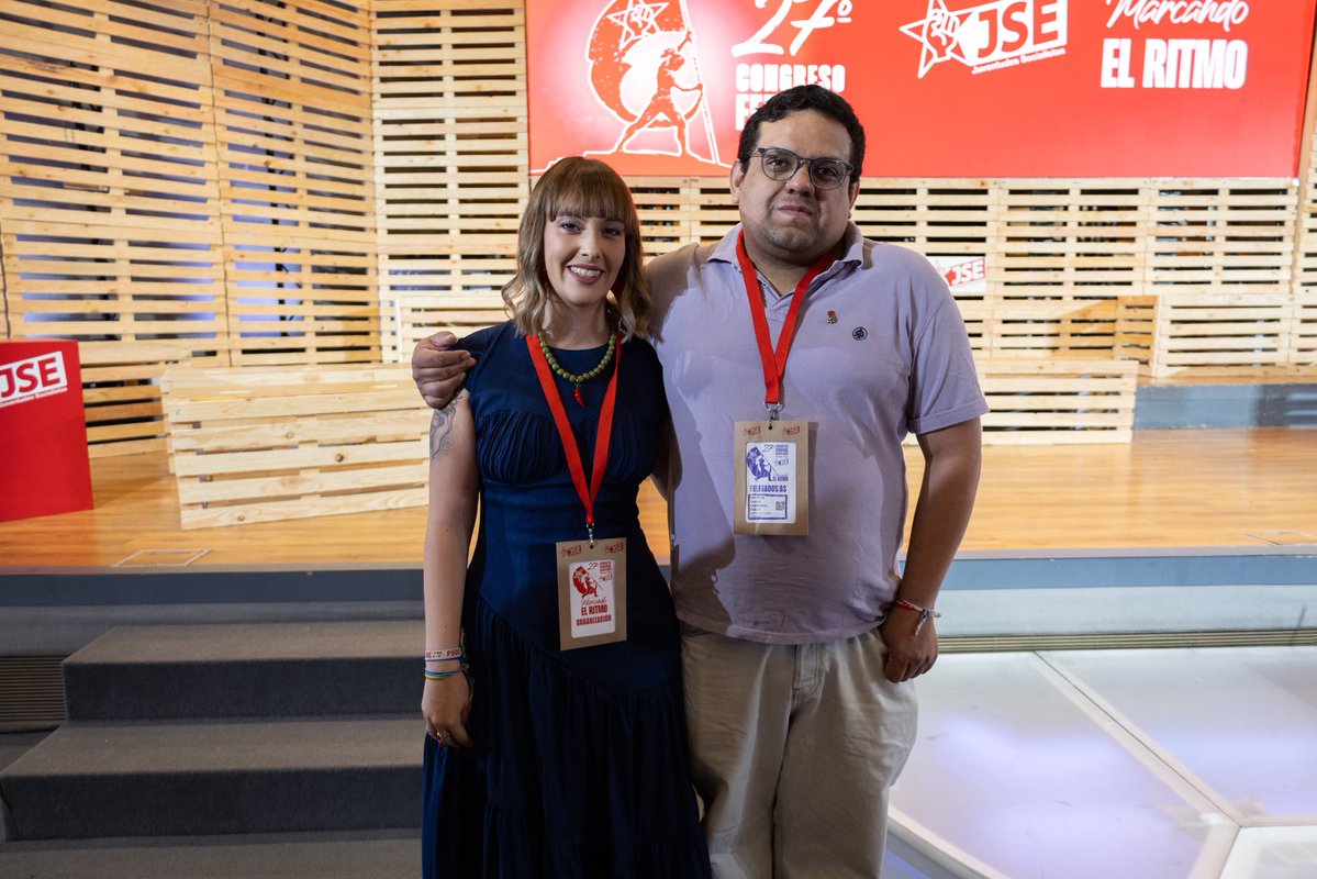 CamiloCamix's tweet photo. Ayer asistí a mi último congreso federal con mi federación de @JSCyL. Deseo los mejores éxitos a @Aranza8_8 para guiar a esta organización centenaria. El socialismo activo y mas vivo que nunca!!! https://t.co/9AGwrnqdsd
