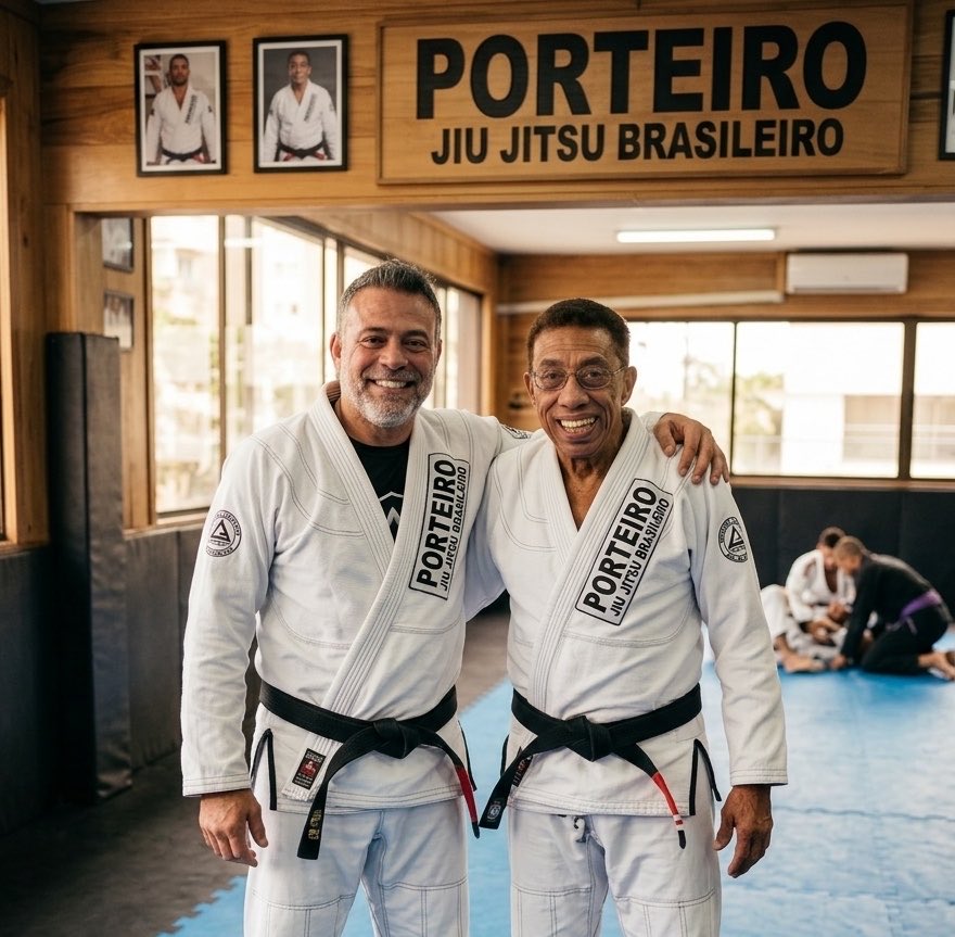 PorteiroMMA's tweet photo. Depois de uma aula pela manhã com a lenda da arbitragem do MMA aka 🫶🏼, a tarde foi de aula com meu faixa, entendeu? @ParrumpaATT @MoneyMoicanoMMA #MMMMA2 https://t.co/K7b65Ujuo6