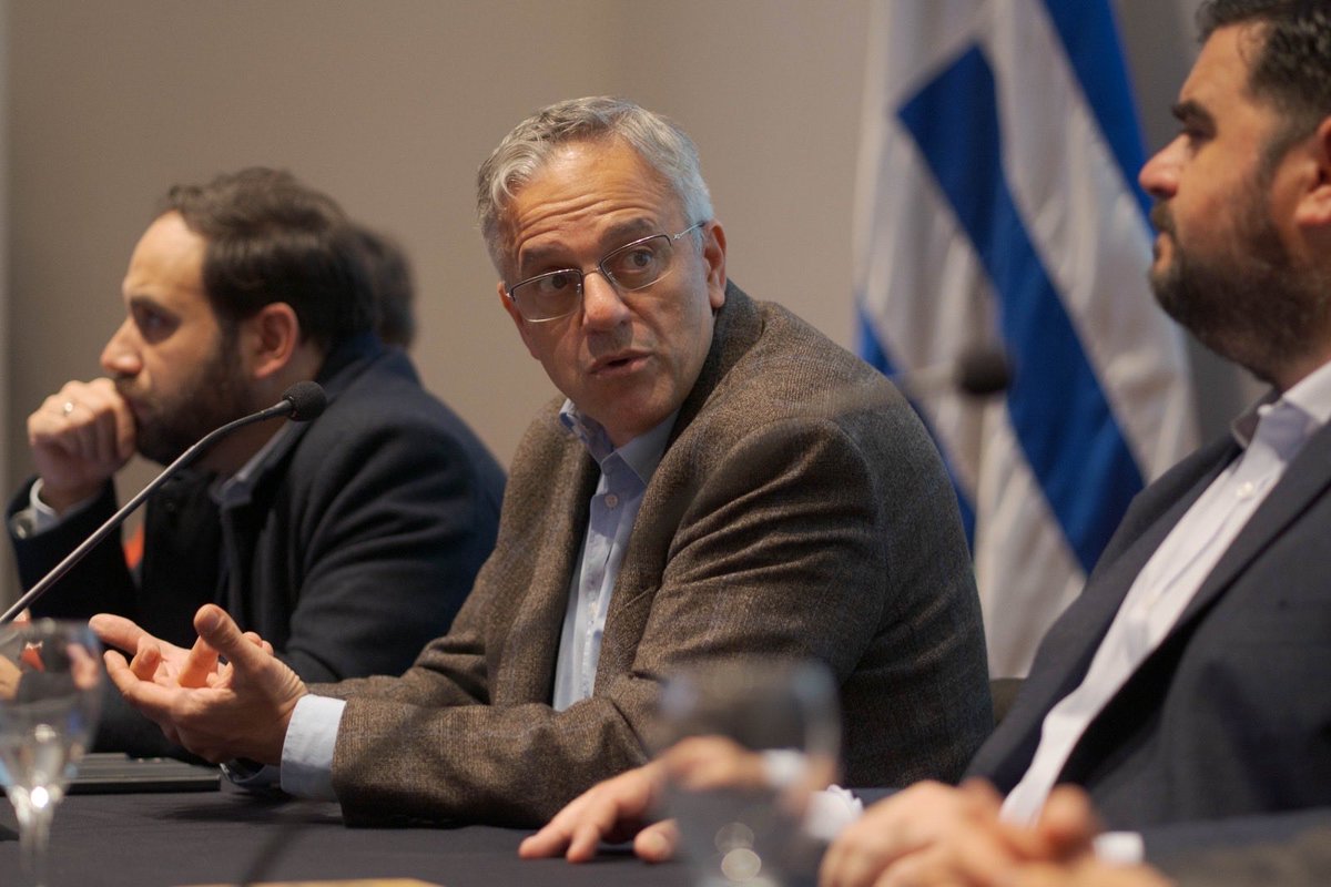 oppuruguay's tweet photo. Lanzamos la segunda edición de Uruguay Impulsa: un programa impulsado por la OPP junto al @MTSSuy, @midesuy, INEFOP y el Congreso de Intendentes que generará aproximadamente 5.500 oportunidades de trabajo y formación en todo el país para personas en situación de vulnerabilidad. https://t.co/xCrZl108T0