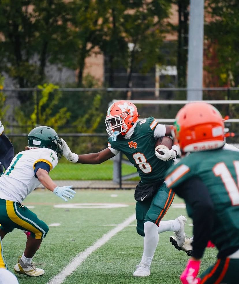 _CoachJay_'s tweet photo. C/O 29 ATH Amir Smothers is invited to AAE All American National Showcase in Atlanta, Georgia July 24th-26th. Smothers has been training hard &amp; The work will show!
Year 1 Season Breakdown 
- 2025 CPL Freshman City Champion
- J/V Started (RB/LB)
- 2025 Varsity CPL City Champion https://t.co/LV2urmyTm6