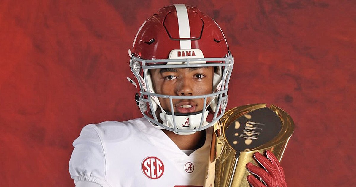 BrandonHuffman's tweet photo. NEW: CB Hayden Stepp loved his Alabama official visit — and the Tide are making a serious push.

The Las Vegas (Nev.) Bishop Gorman cornerback raved about his visit to Tuscaloosa, including reuniting with a former HS teammate.

Story: https://t.co/KMMw3h51e8 https://t.co/tW1EIfGupY
