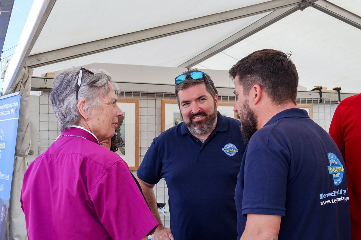 ChurchinWales's tweet photo. Here are some more photos from Archbishop Cherry exploring the stalls at this year’s Urdd Eisteddfod. Did you visit the Maes? Dyma ragor o luniau o’r Archesgob Cherry yn edrych ar y stondinau yn Eisteddfod yr Urdd eleni.  A wnaethoch chi ymweld â’r Maes?
#ChurchInWales https://t.co/2lv18FFiOB