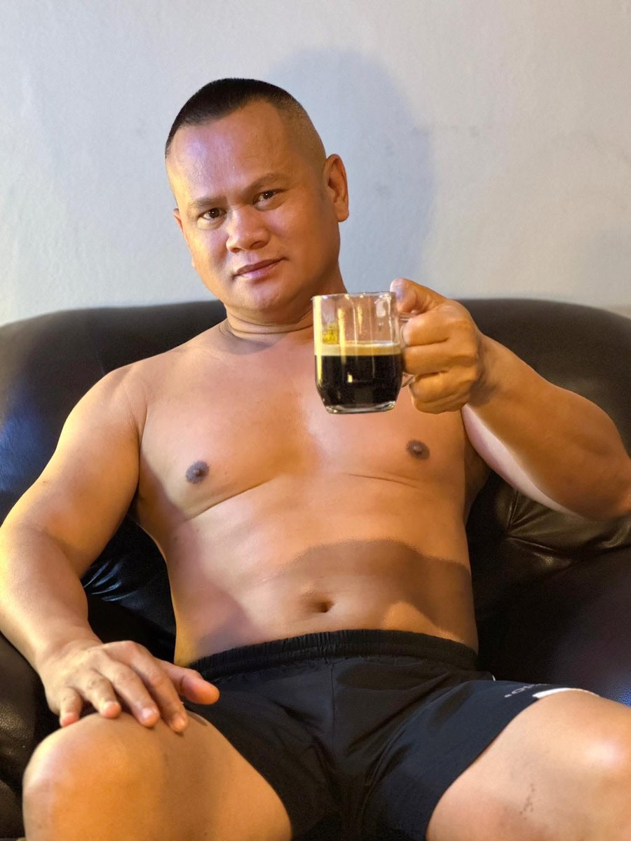 ArmySexual's tweet photo. ตำรวจหุ่นหมีสายอ่อย https://t.co/QCdPROtzJD