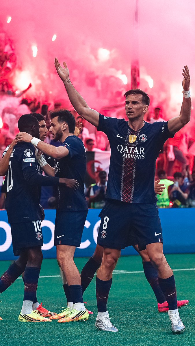 PSG_inside's tweet photo. 🆕📸🤩

2/4 📲⤵️ https://t.co/TreaFbGLVZ