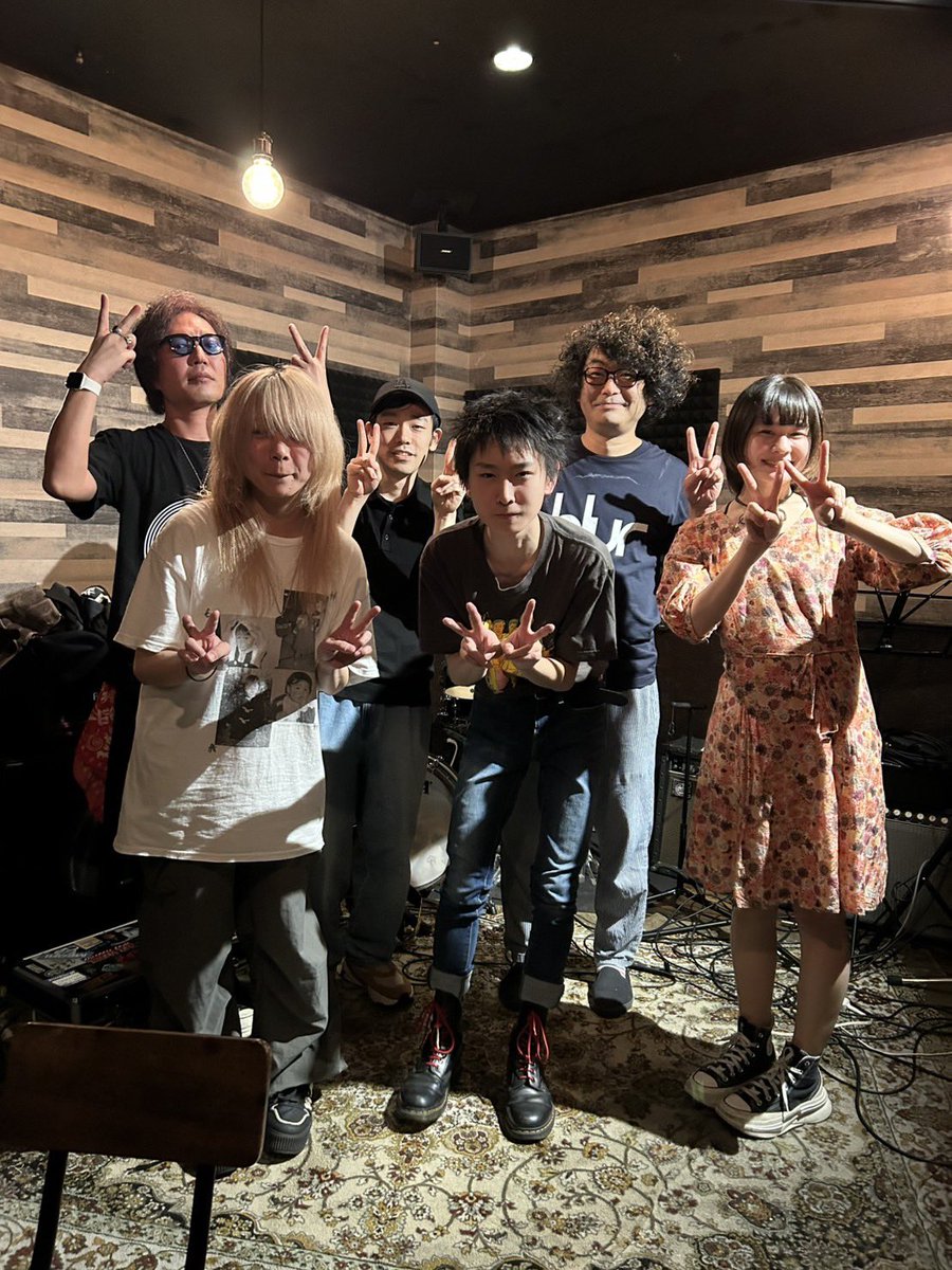 Smile_Music0514's tweet photo. 日曜日は、ありがとうございました🙏☺
アオヤギナイトVol.19！！
周年月間最終日でした！！
皆さん素晴らしかったです✨
次回は20回目！！
お楽しみに！！！
⁡
https://t.co/aiEoGXnjKj

#あおやぎ
#ジャックサトシ
#亜舞琴美 
#かづき
#theプレーパーク https://t.co/068E0XRjzU