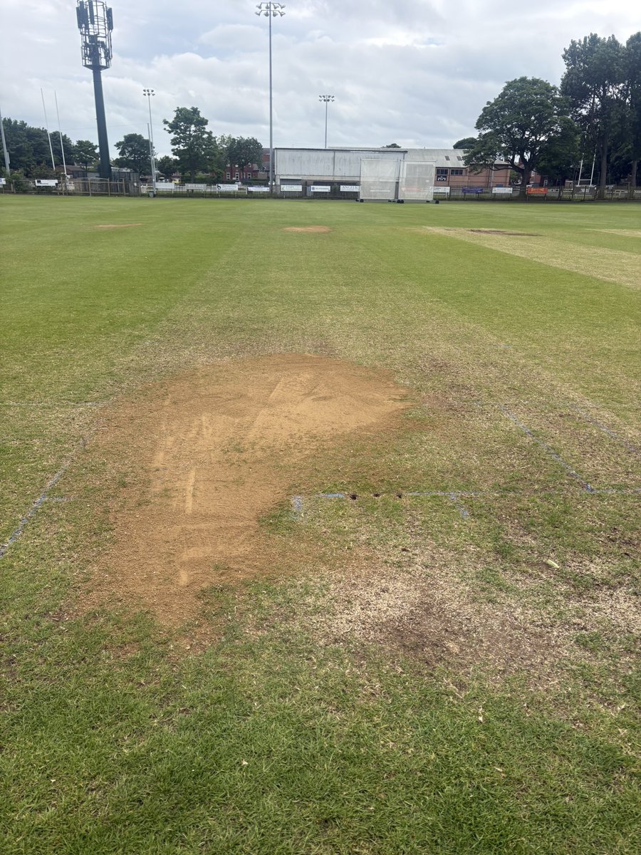 PaulJ5168's tweet photo. Fair bit of rain @TynemouthCC this morning gives me the chance of a maintenance day …….
Pitches to be repaired dimpled &amp; end seeded with @QualitySeed blade 8. An application also of @terralift rocastem with more showers on the radar for us, not just today but rest of week https://t.co/JtlzqWbwHu