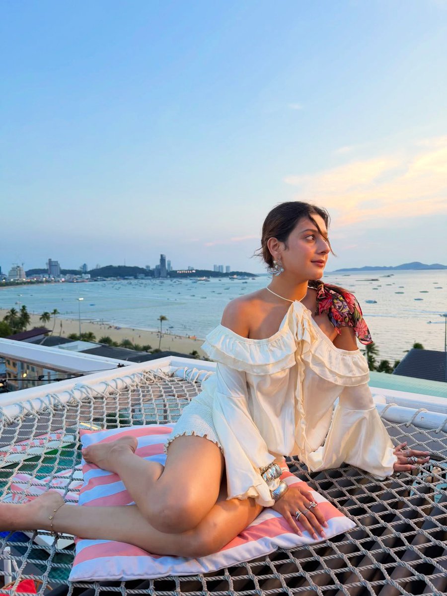_ishustories's tweet photo. Bangkok Diaries 🇹🇭✨
#ishamalviya #fypシ゚viral #trending #viral #X https://t.co/DGmNl6rzn3