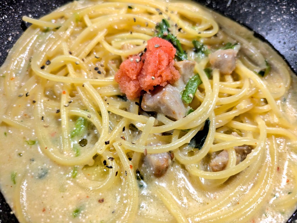 YCPitter's tweet photo. ワンパンで #明太子クリームパスタ
24時過ぎにはねたいぜ〜！
#夜ごはん
#おうちごはん
#晩酌 https://t.co/ACYPW0lSGd