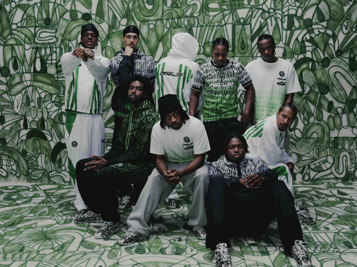 JustFreshKicks's tweet photo. Nike is going all in on football culture for the 2026 World Cup ⚽️

Their new X2 collection links seven national teams with major collaborators for pre-match apparel & footwear.

🇨🇦 Canada x NOCTA
🏴 England x Palace
🇫🇷 France x Jacquemus
🇳🇱 Netherlands x Patta
🇳🇬 Nigeria x Slawn
🇰🇷 South Korea x PEACEMINUSONE
🇺🇸 USA x Virgil Abloh Archive