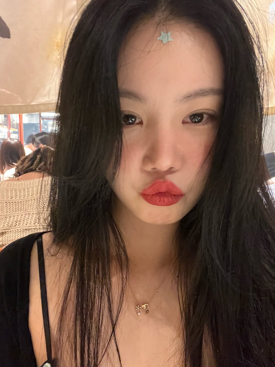 luvmy39's tweet photo. #누구보다_빠른_6월_최애_선점

6월에도 당연히 서수진 해야겠지? https://t.co/l8pB67cvc4