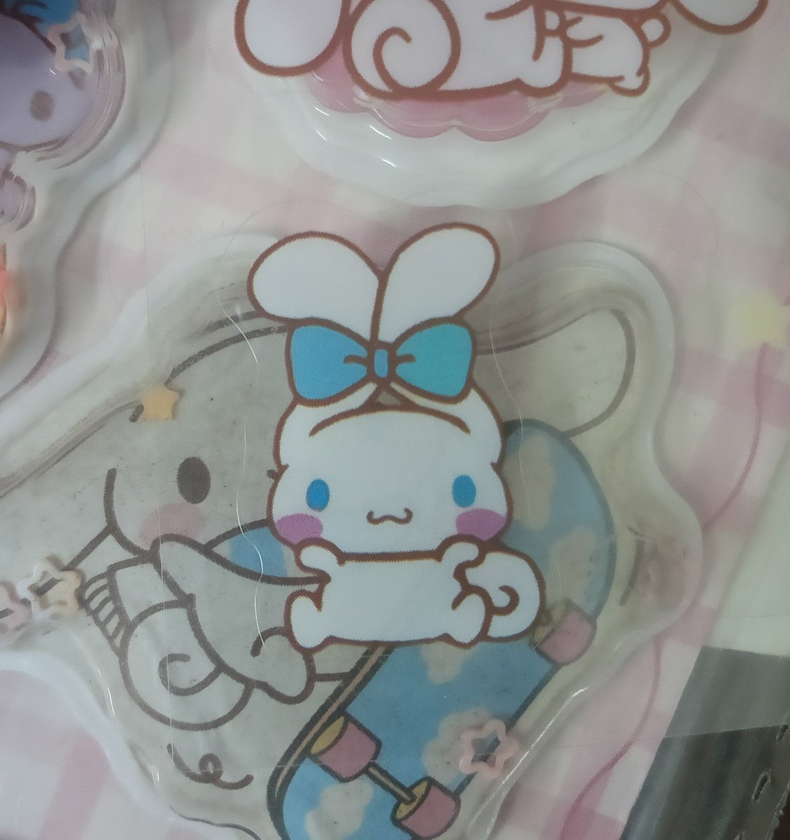 WeekendftWafa's tweet photo. Was going through my Cinnamoroll Sticker collection and saw Hyunjin 😭 https://t.co/f1HWDqhzlB