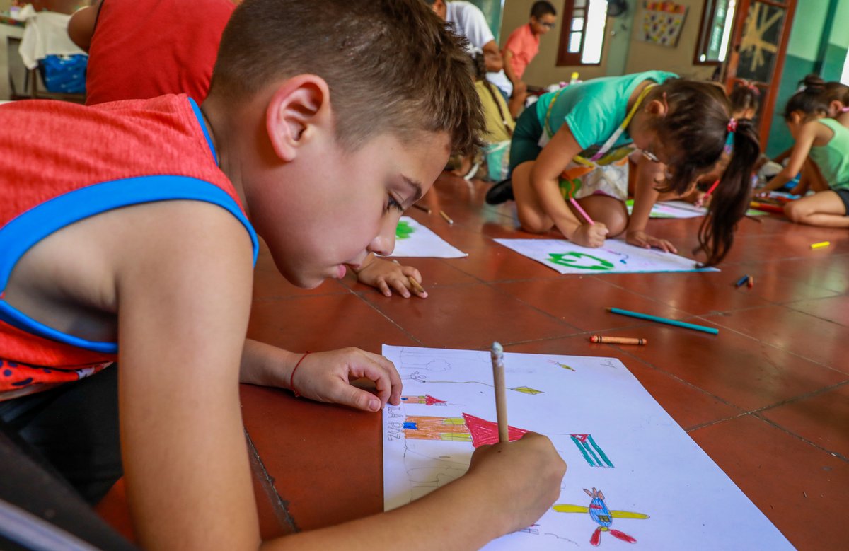 MMarreroCruz's tweet photo. Por el bienestar de nuestras niñas y niños trabajamos sin descanso, porque en ellos está el porvenir.

En el Día Internacional de la Infancia, ratificamos el compromiso de seguir defendiendo su alegría, que es motivo de inspiración diaria frente a las adversidades.

#CubaSoberana https://t.co/hbR1HqZciI