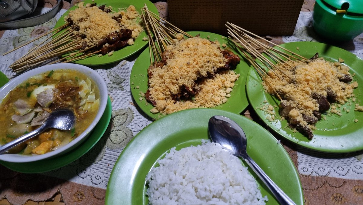 oneiromansy's tweet photo. PANIPURI, sate asin, squimsy tangan gue gatel pengen cemet squimsy please kalo ada ingfo seller squimsy bagi 🤲🏻 #firsttimer https://t.co/5iYfwdNr16