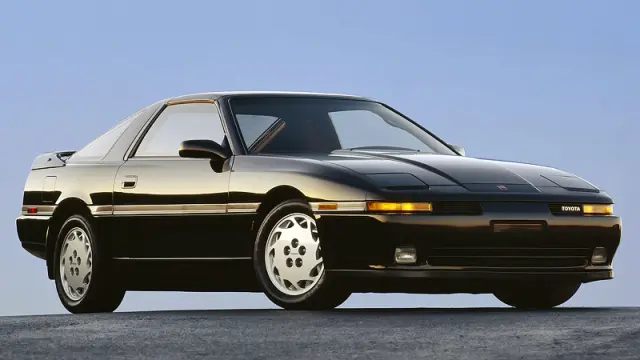 headcrablove's tweet photo. 最近の車は似たり寄ったりで面白く無いってリプ結構来たんだけど、恥ずかしい事に自分は80年代の車の見分けがつかない… https://t.co/eW9QVpKlxs