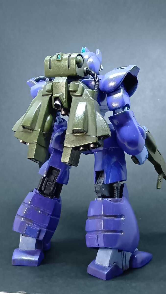 kuu_nee92's tweet photo. シド・ミューラー少佐乗機
ARV-1 DURAPHE
1/144 デュラッへ完成しました。
キットは、ゴリラ体型で設定画や劇中のイメージに合わせて、スマートになる様に、各部幅詰め＆延長、関節はガンプラのジャンクから流用。

シンプルで格好良い、好きな機体なので、完成出来て良かったです😄

写真① https://t.co/OG4iPHwYte