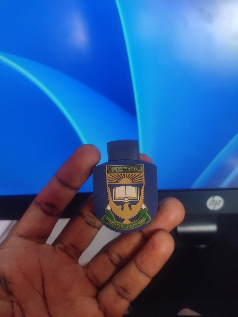 raymujeedah1's tweet photo. Unilorites, do you remember this Flash drive? I still have mine. https://t.co/u5nsSwt5WU