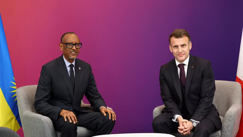 rbarwanda's tweet photo. Perezida wa Repubulika y’u Rwanda, Paul Kagame na mugenzi we w’u Bufaransa, Emmanuel Macron, bazafungura ku mugaragaro Ikimenyetso cy’Urwibutso rwa Jenoside yakorewe Abatutsi mu Mujyi wa Paris, kuri uyu wa Kabiri.

Urwo rwibutso rwatekerejweho nk’ahantu ho kwibukira no kuzirikana abazize Jenoside ndetse no kwigisha amateka yayo hagati y’ibisekuru bitandukanye nk’uko byatangajwe na Perezidansi y’u Bufaransa. #RBAAmakuru
