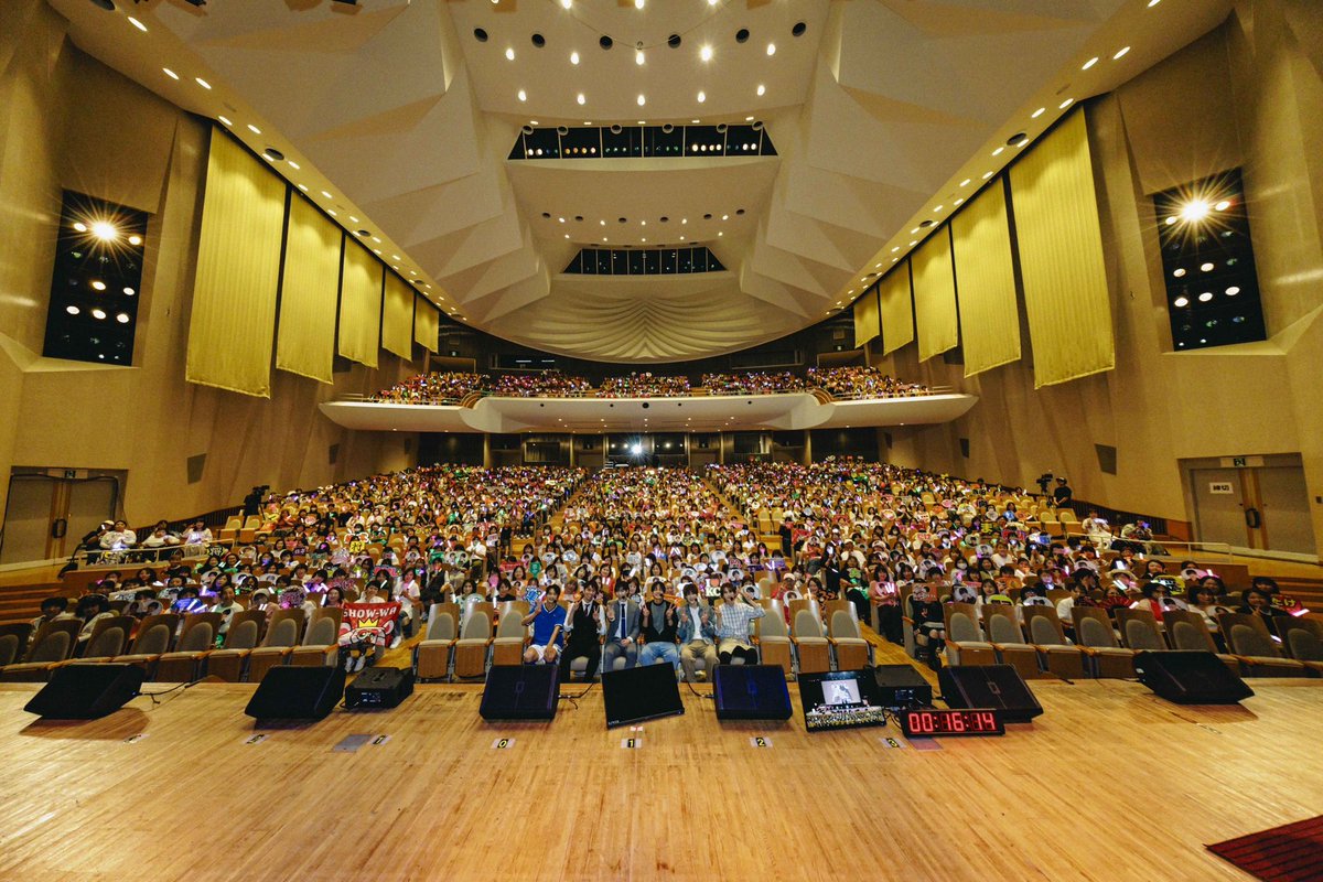yuta_show_wa's tweet photo. FCツアー、東京公演誠にありがとうございましたー✨！
駆けつけて下さった皆様、配信を観てくださった皆様、SNSからの応援、ありがとうございます🥹✨

毎日色んなことがあると思いますが、寄り道を楽しむことを忘れずに過ごしていきましょうね〜🕺✨ https://t.co/vvPCXon2BK