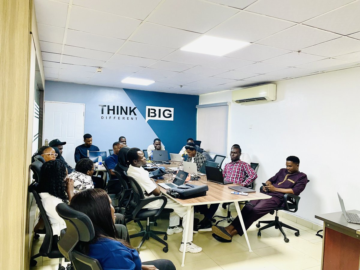 itech_platform's tweet photo. May All Hands Meeting was a great way to round off the month. We reflected, planned ahead, and celebrated our May birthday celebrants 🎂🎉.

Grateful for the Team and the moments we share.

At I-TECH Solutions, we remain committed to serving you.

#Itech #allhandsmeeting #may https://t.co/2mJ4W4R2Sk