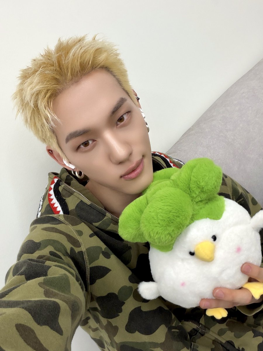 xwave116's tweet photo. 아 ㄱㅇㅇ 월요병 치료 완 🤍🤍 https://t.co/7tW6ur9cLk