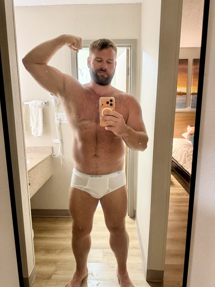 thebearlymike's tweet photo. There’s just something about a cheap motel room and these tighty whities that gets me going 🧸

#DaddyBear #GayBear #dadbod #tightywhities https://t.co/XVJp0A7KyX