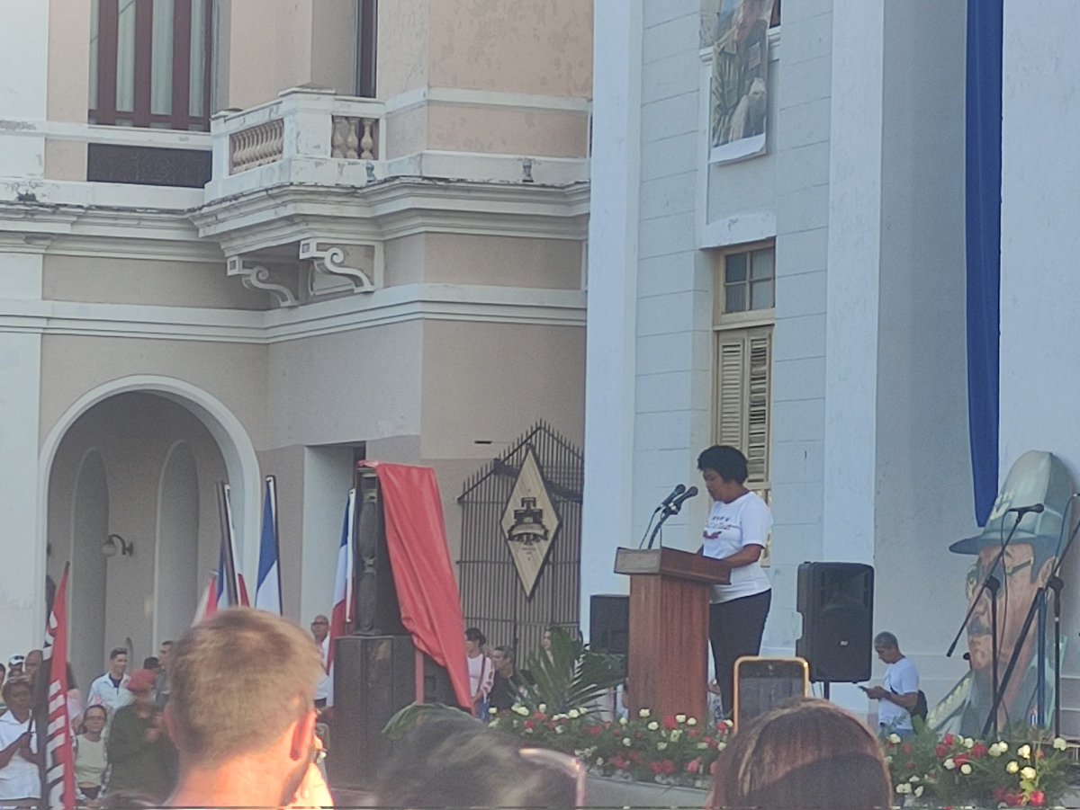 perez_torriente's tweet photo. Raúl Castro, faro y guía  de las generaciones presentes y futuras. Cuando restan unas horas de celebrarse el cumpleaños 95 de nuestro líder, Cienfuegos ratificó una vez más, que la unidad y la firmeza de un pueblo, pueden transformar la historia y abrir caminos de esperanza.🇨🇺 https://t.co/FMwzd4Hom2