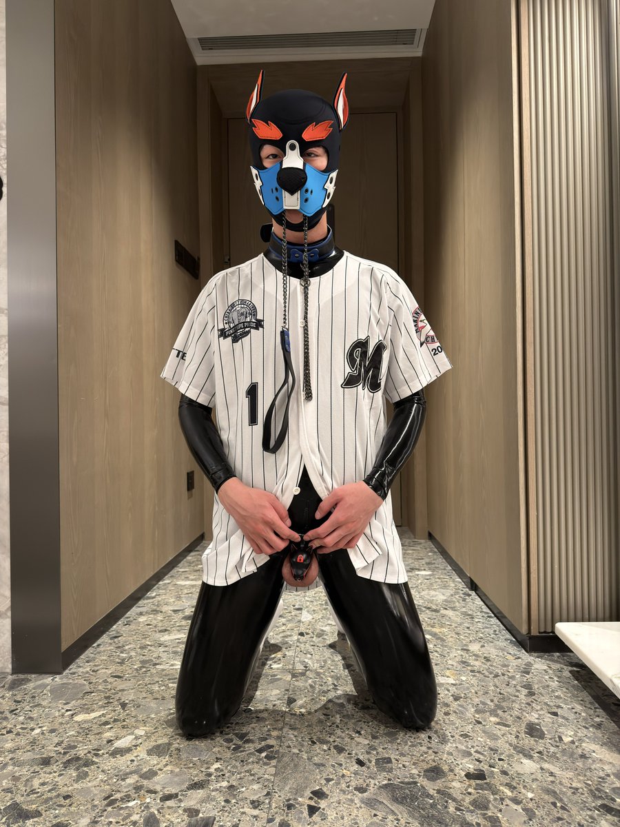 sawanohimitsu's tweet photo. 要一起去打棒球吗 https://t.co/vVhLdVYzPx