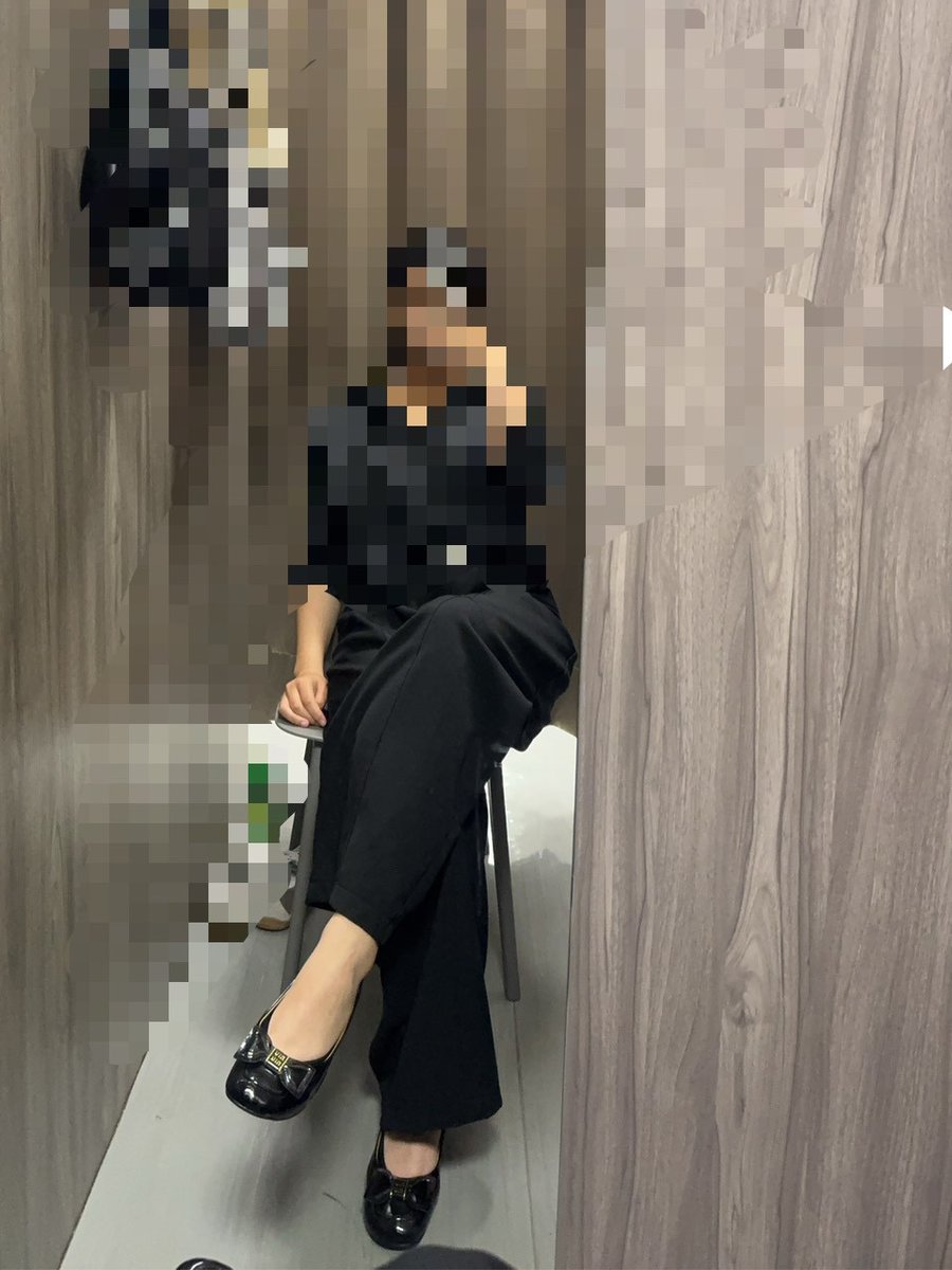 Momo_Socks's tweet photo. 不愧是我最愛的一雙隱形襪，每一次演出跟考試都穿這雙，從來沒洗過超級臭的，有想要的可以直接帶走
現貨，直接私訊
客製化也可以：https://t.co/NgLFbR7SsT

默默🍑
#音樂系 #女大生 #學生原味 #羽球 #Nike襪 #原味賣家 #原味拍賣 https://t.co/6fYq9PrvE4