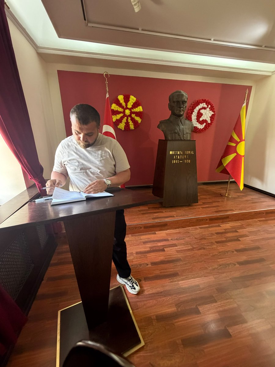 suleymannzengin's tweet photo. Kıymetli Reis Sedat Peker 'in Geçmiş Yıllarda Gitmiş Olduğu Kuzey Makedonya Ülkesindeki Gazi Mustafa Kemal ATATÜRK'ün okumuş Olduğu Askeri Okulu Ziyaret Ettim. Ve bir kez daha şahitlik ettimki Tüm balkan Ülkelerindeki Vatandaşları 
Sedat Peker ismini duyunca Çok büyük Saygı duyuyor. 

BİR UMUTTUR YAŞAMAK 
@sedat_peker