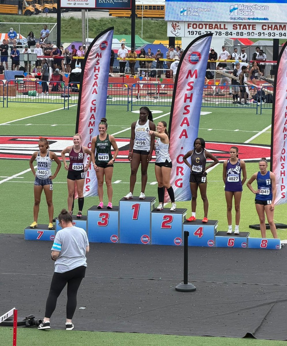 LailaFlowers27's tweet photo. What a fun experience! STATE BOUND @adkinstadium #hurdles #StateFinalist #7thplace #mnhs π π€© π
Video im on the .09 second https://t.co/NR0cM2HNj3