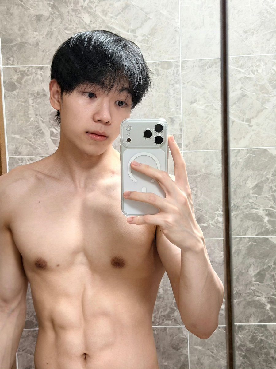 haohaohao0418's tweet photo. https://t.co/R8MRPbBtmg
