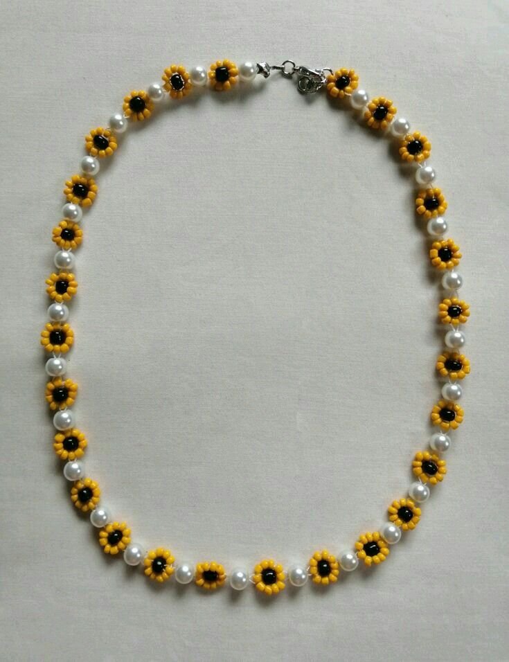 sunflowerchives's tweet photo. handmade 🌻 https://t.co/z7d5qxZgmY