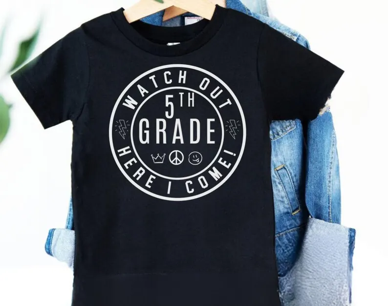ThatLoveSVG's tweet photo. 5th Grade SVG: Back To School Shirt Design (Digital Download) https://t.co/lSuMB8xn8u via @Etsy #shopindie #etsyvintage #etsygifts #shopsmall #etsyfinds https://t.co/eTO7D90m4J