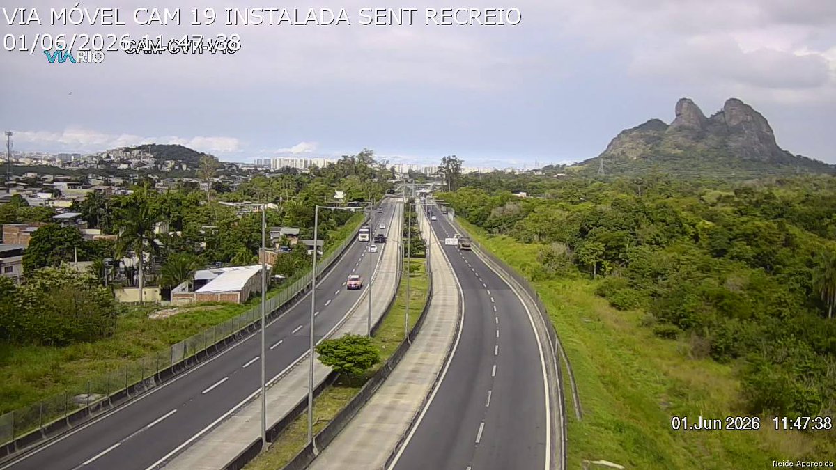 ViaRioo's tweet photo. Trabalhamos para proporcionar segurança, conforto e fluidez aos usuários que trafegam em todo o trecho sob concessão. #ViaRio #TransOlímpica https://t.co/JReNxTEfLf