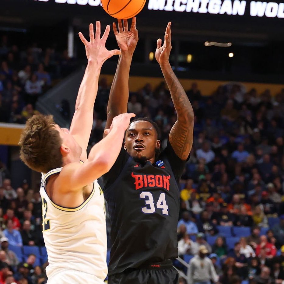 vincewolfram15's tweet photo. The Oklahoma City Thunder are conducting an NBA pre-draft workout with Howard’s Bryce Harris, per @EZSportsGroup.

A 2x All-MEAC First Team selection, 2x MEAC All-Defensive Team guy, and the 2026 MEAC Tournament MOP, Harris continues to draw NBA interest. https://t.co/XgsdvqD5qS