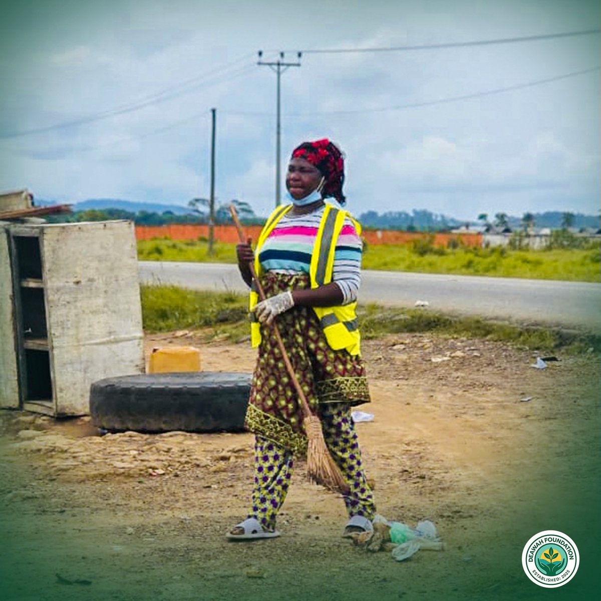 deawahfound's tweet photo. On May 30, the Deawah Foundation carried out its monthly community cleanup exercise in Smell No Taste, helping to promote a cleaner and healthier environment for all.

Together, we continue to make a difference. 💚🧹 https://t.co/2bwo1xQaI5