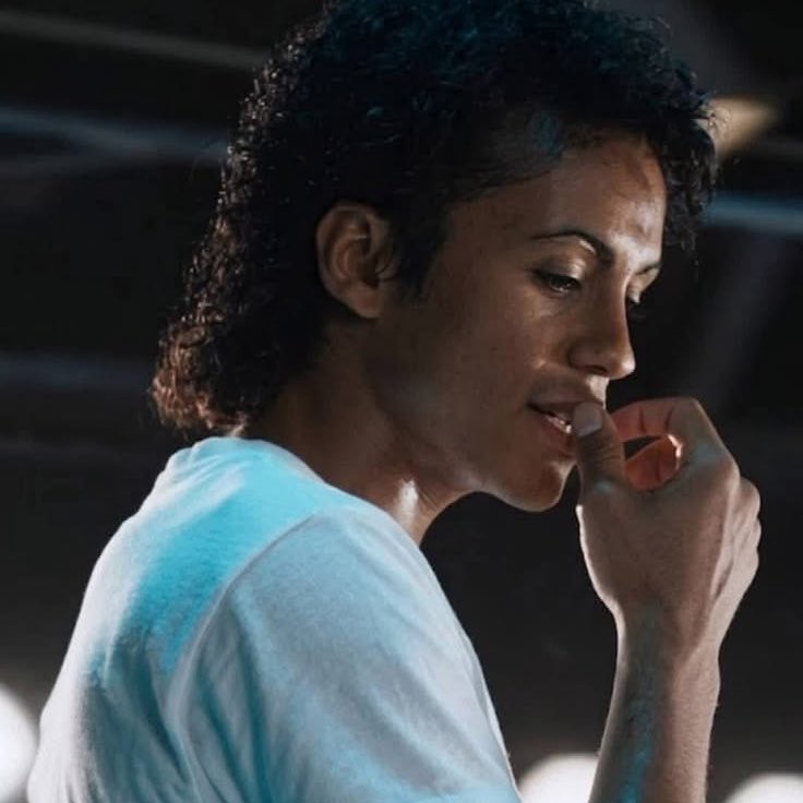J4AFAR's tweet photo. oh jaafar in beat it, you genuinely changed lives https://t.co/VUBCZ9FqGi