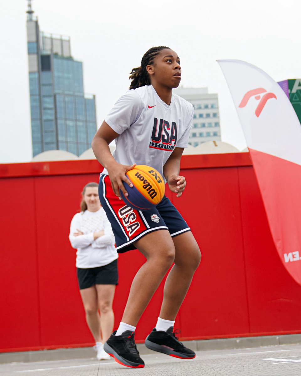MarchMadnessWBB's tweet photo. Can’t wait to see these four back on the court tomorrow as Team USA takes on Hungary &amp; Australia! 🤩

#NCAAWBB x 📸 @usab3x3 https://t.co/NnFMIyhYRA