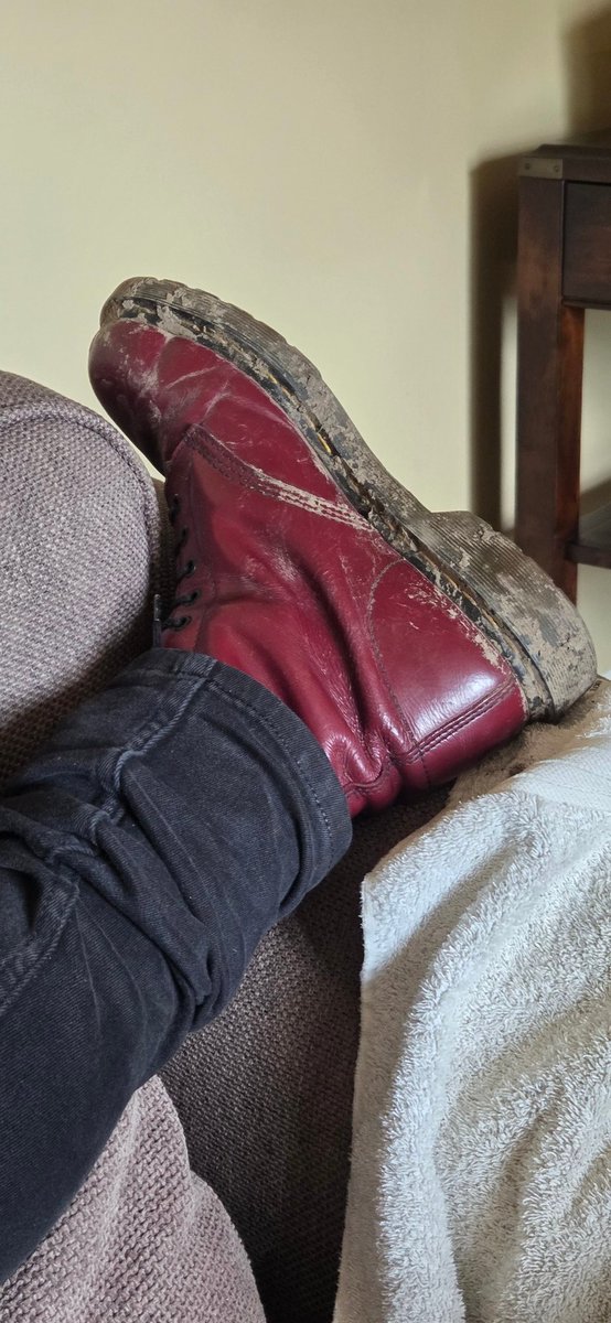 Docmartens4's tweet photo. Absolutely loved licking this guys #drmarten boots. My mouth was soon full of mud as I serviced his filthy boots. #bootlicker #treadlicker #drmartens #boots #docmartens #bootsub https://t.co/9tbRCyXYFd