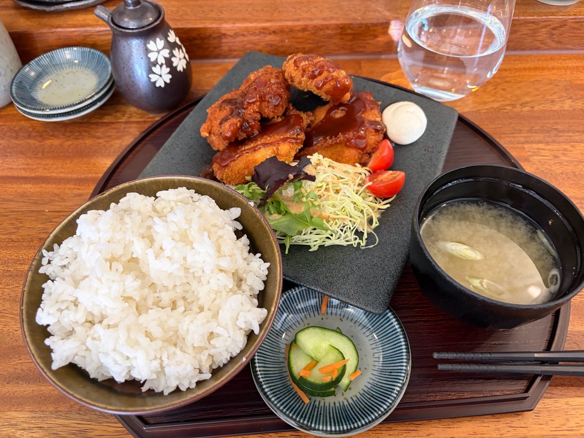 mame_swe's tweet photo. ヨーテボリで食べたヒレカツランチ。注文&amp;支払いはスマホなんだけどご飯大盛りを追加料金なしで選べるのが良い🍚💯
和食のランチレストランがあるの良いな〜！！

https://t.co/im2nkXLm7s https://t.co/sMuEHc0qR4