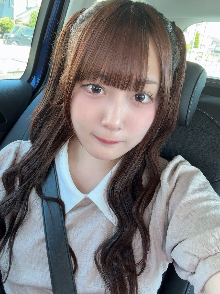 めろんそーだページ 今日も一日頑張ったよ🍭 メロンソーダがすごく飲みたくてたまらないの