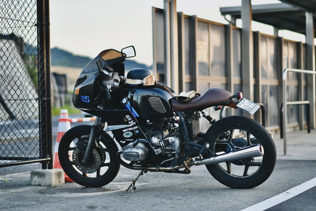 r6b1gpcmox2ebRa's tweet photo. #80年代大陸横断ツアラーミーティング
RTじゃなくてすまない https://t.co/Ql9YzYvXTb