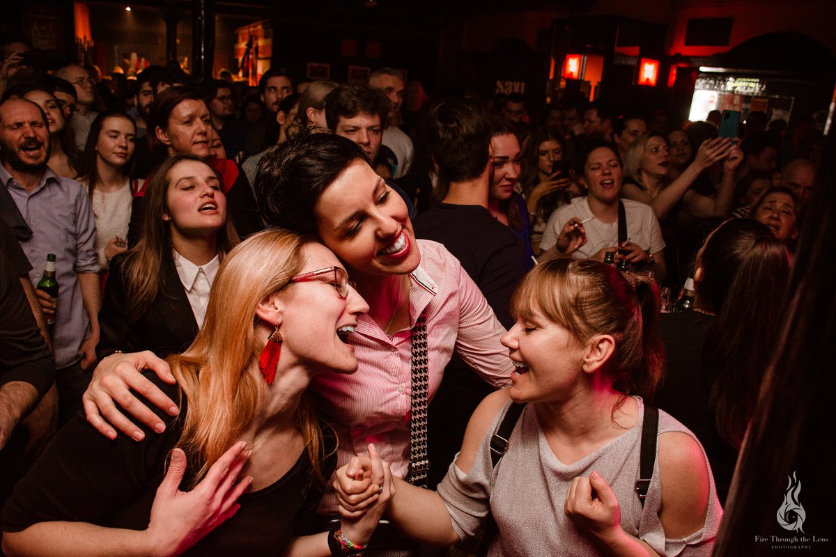 FTTLPhoto's tweet photo. Nostalgia gripping the audience, the songs flowing deep into the night &amp; singalongs just keep coming.
That's a textbook Neki Novi Klinci concert. 
A flow practiced through years of dedicated work on stages across Croatia, making sure that any venue visited will be set on fire🔥 https://t.co/ih5Ms99nuK