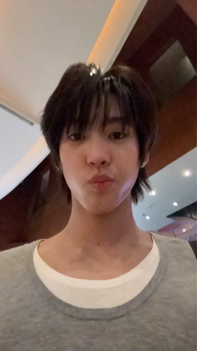 ppeemkrit's tweet photo. วันนี้พีมแฮปปี้มากคับ🫶🏻💘 ขอบคุณ siam center ที่ให้โอกาส make it right ได้มาร่วมงาน right to love 2026 สนุกมากเลยคับ ถ้ามีโอกาสก็อยากไปอีกคับ ดีใจที่ได้เจอแฟนคลับน่ารัก ๆ  ขอบคุณทุกคนที่มาหาพีมและเพื่อน ๆ นะคับ รักทุกคน

#SiamCenterPride2026
#Makeitright2026Series https://t.co/AZQWv9zbFz