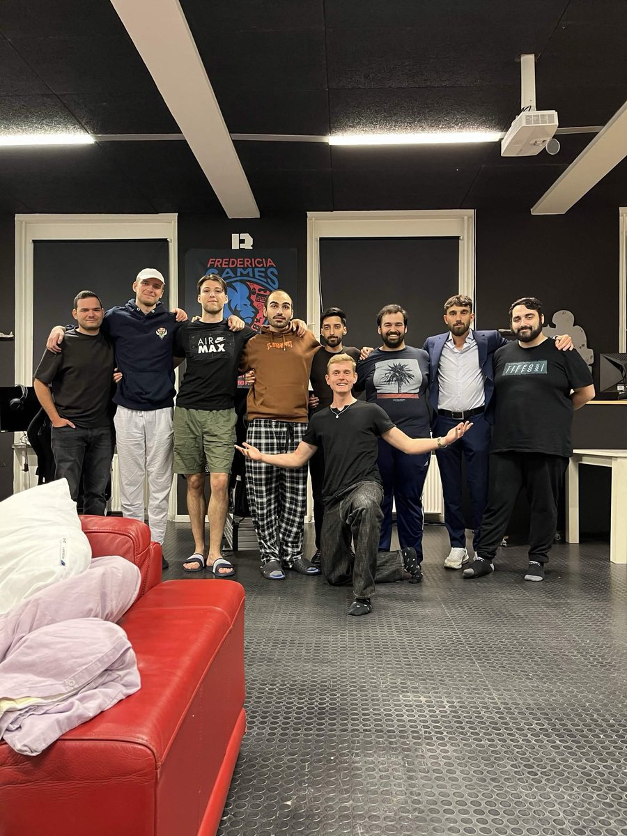 FortressEsport's tweet photo. After a bootcamp this team is ready:

Toplane: @TokzEUW 🏝️
Jungle: @JinXedd_2000 🌲
Midlane: @lol_Zuhy 🧙‍♂️
Adc: @Kazing99 🏹
Support: @Mboyelarsen 🚑

HC: @AlbaMlg420 
AC: @Brucsinator 
Manager: @Biorine_ 
Head of lol: @HS_Sharpy 

Fortress CEO: @OlympiskGG https://t.co/sp2tQDoZWs